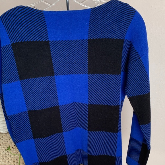 Jones New York Blue and Black Checkered Sweater - Picture 4 of 4